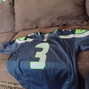 Russell Wilson jersey